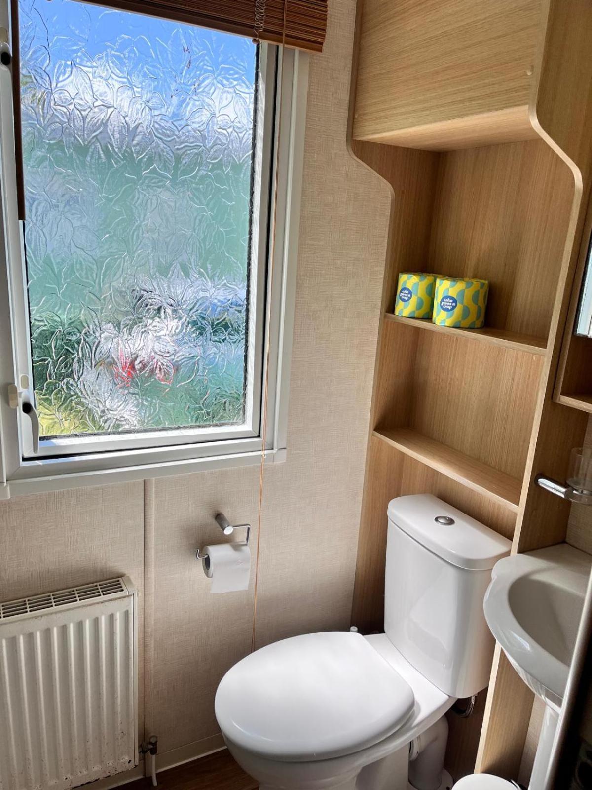 Van Number 123 Beautiful Caravan Sleeps 4 Aberystwyth Eksteriør billede